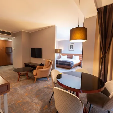 Wyndham Hotel