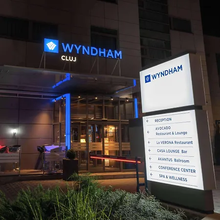 Wyndham Hotel 5*
