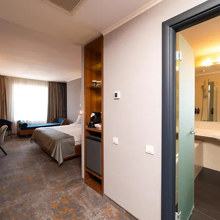 Wyndham Hotel