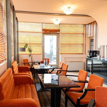 Wyndham Hotel 5*