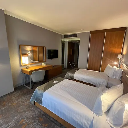 호텔 Wyndham 5*