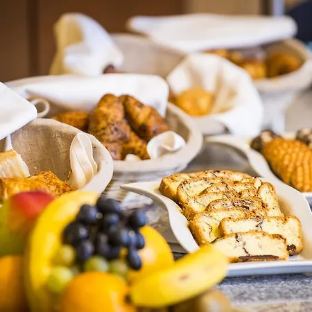 Ξενοδοχείο Wyndham 5*