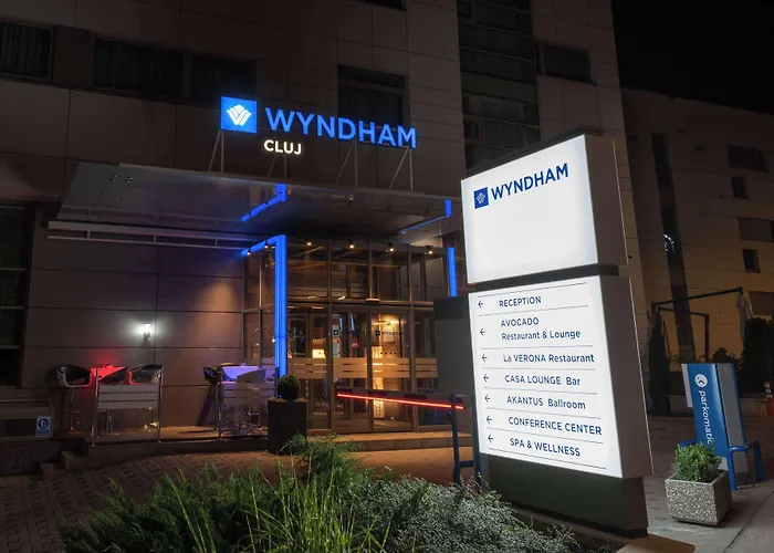 Wyndham Hotel 5*